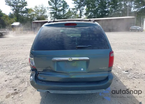 2005 Chrysler Town & Country Touring z USA, uszkodzony, nr VIN 2C4GP54L25R232933